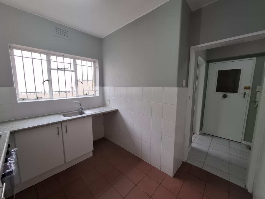 To Let 1 Bedroom Property for Rent in Sea Point Western Cape